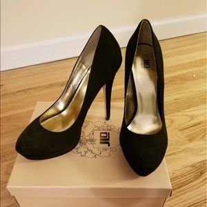 Size 10 Black Suede JLo pumps